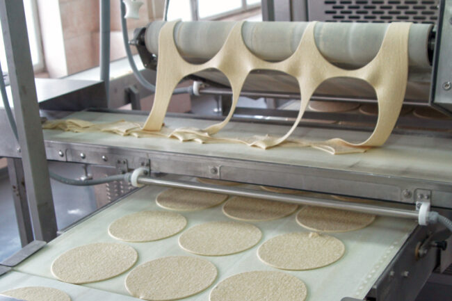 Dough cutting line