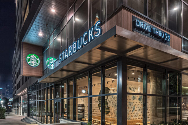 Starbucks empty restaurant