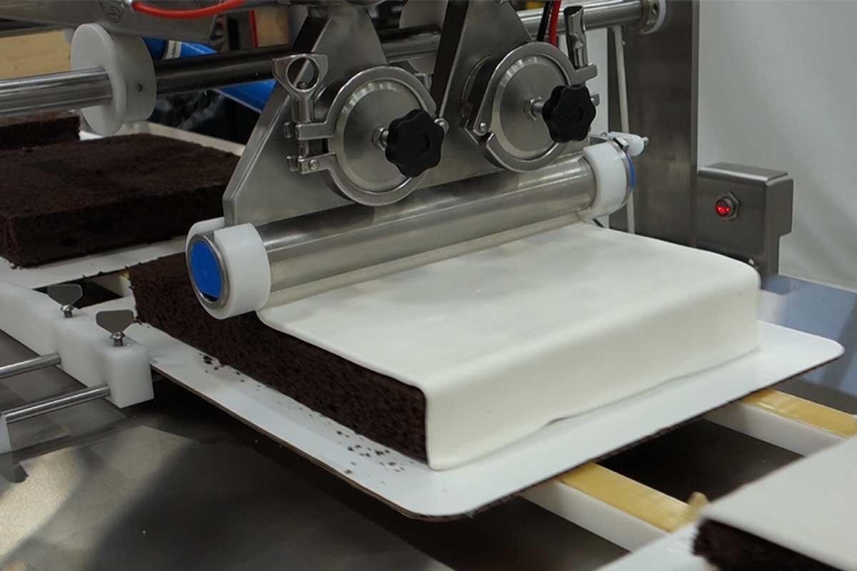 Tectra Automation develops automated cake cutting machine [NEWS]
