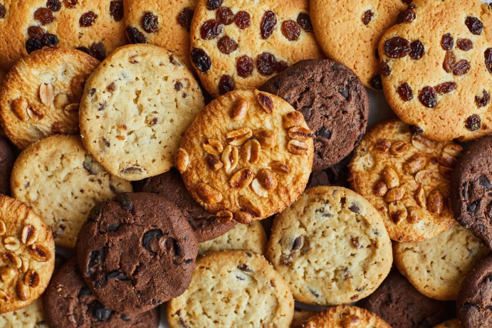 Assortment of cookies.