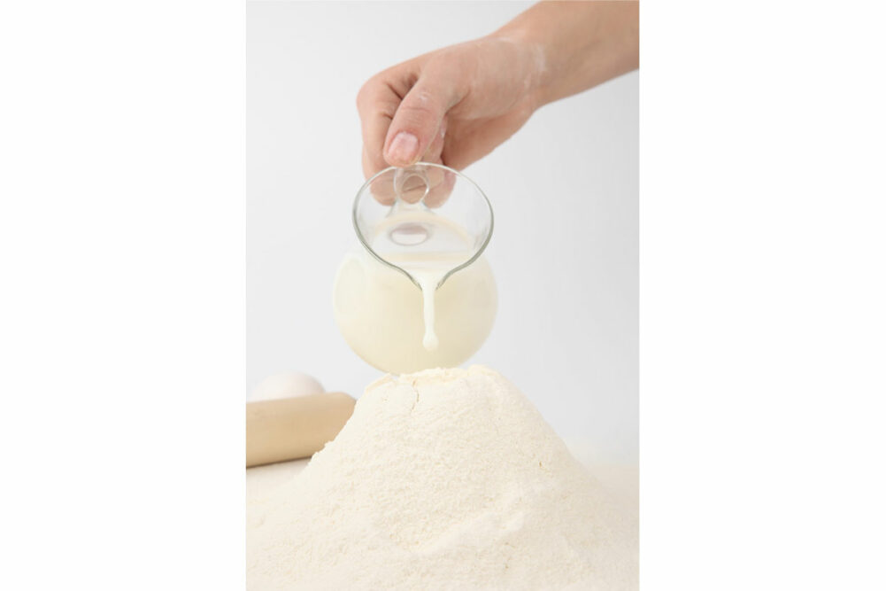 Milk poured into rice protein. 