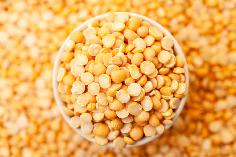 Close-up shot of yellow peas.