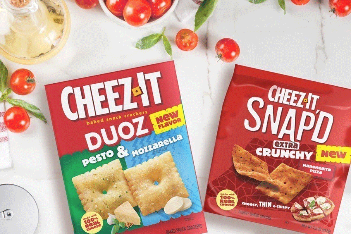 Product shot for Cheez-It pizza flavors.